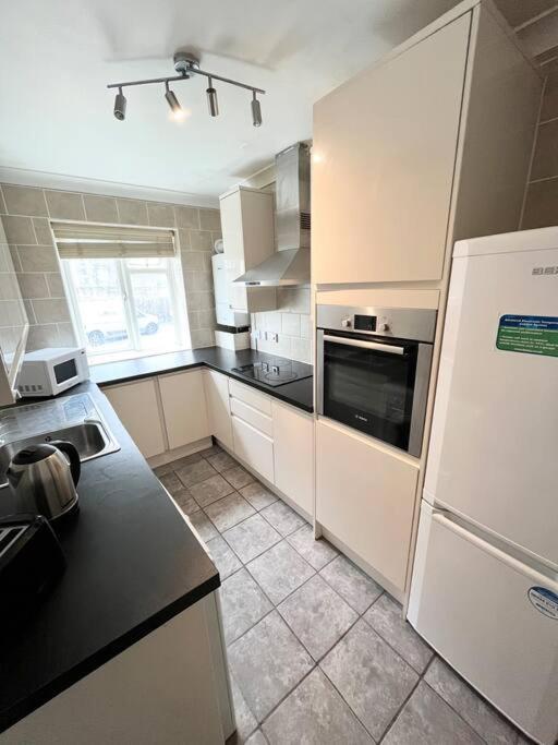Appartamento Aprt 10Mins Walk From The Shard! Londra Esterno foto