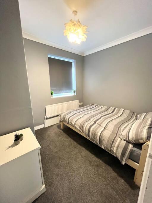 Appartamento Aprt 10Mins Walk From The Shard! Londra Esterno foto