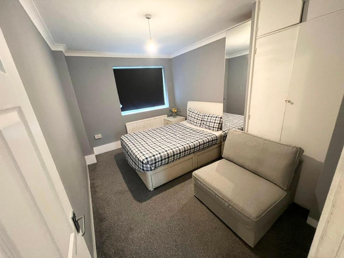 Appartamento Aprt 10Mins Walk From The Shard! Londra Esterno foto